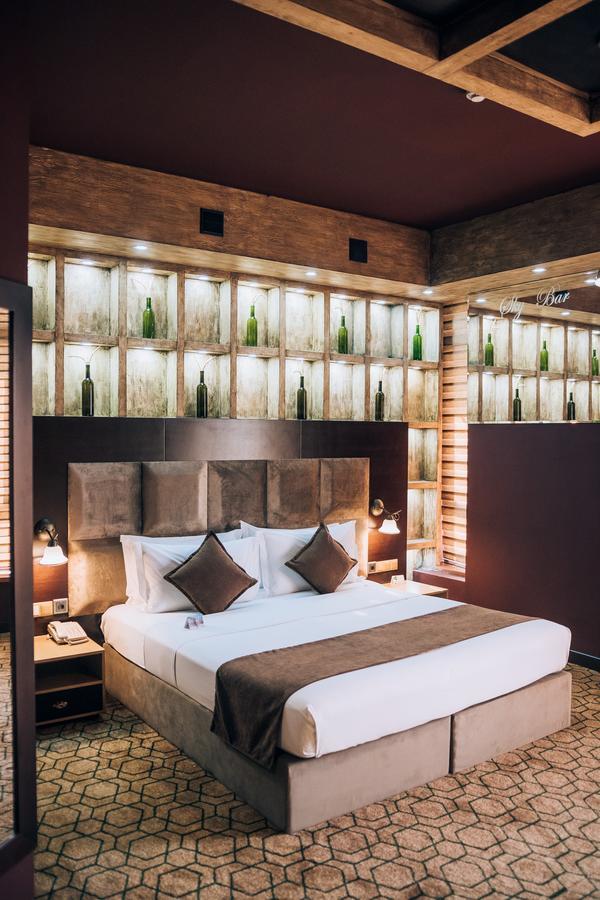 Megapolis Hotel Shymkent Exterior foto