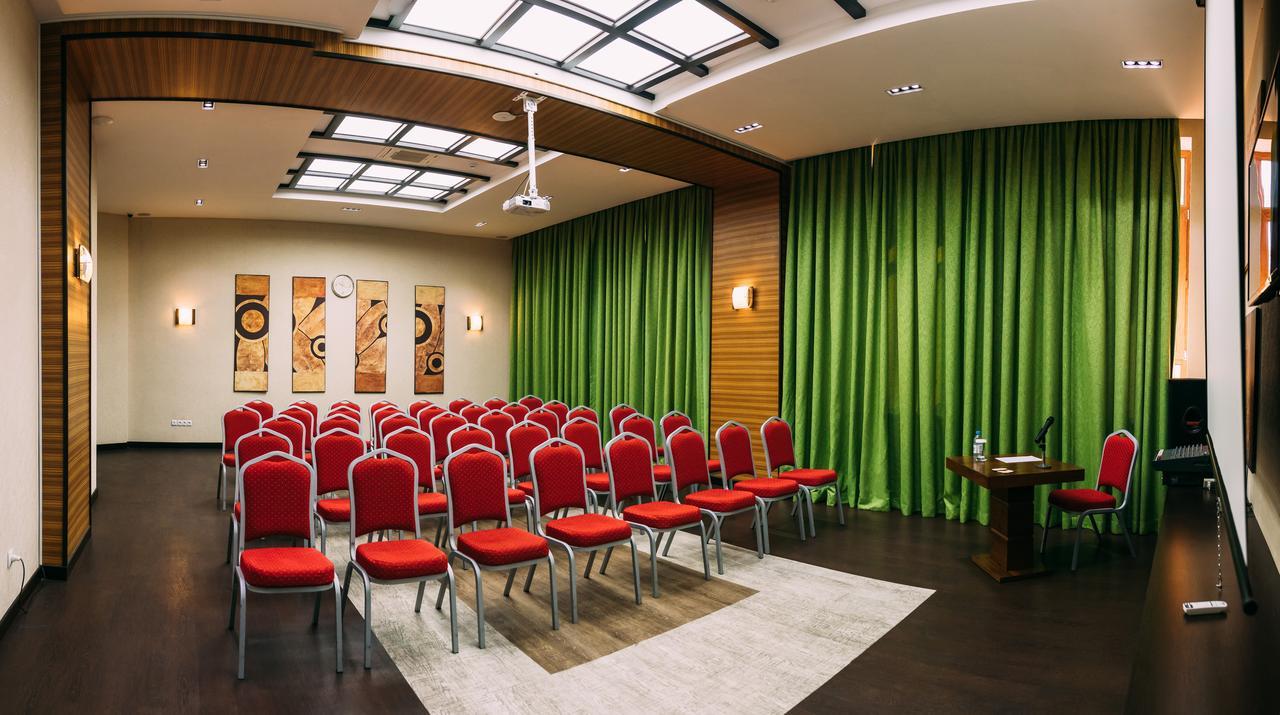 Megapolis Hotel Shymkent Exterior foto