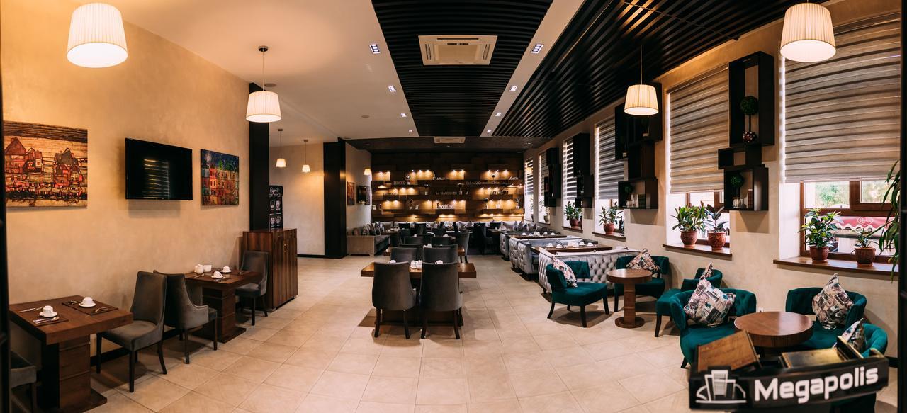Megapolis Hotel Shymkent Exterior foto