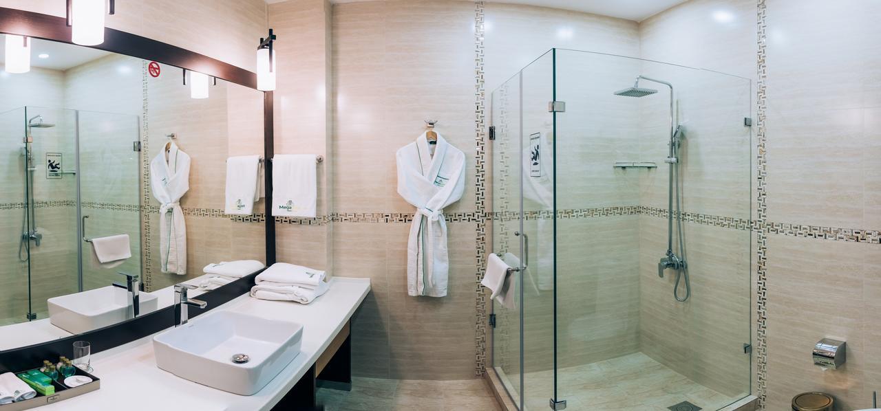 Megapolis Hotel Shymkent Exterior foto