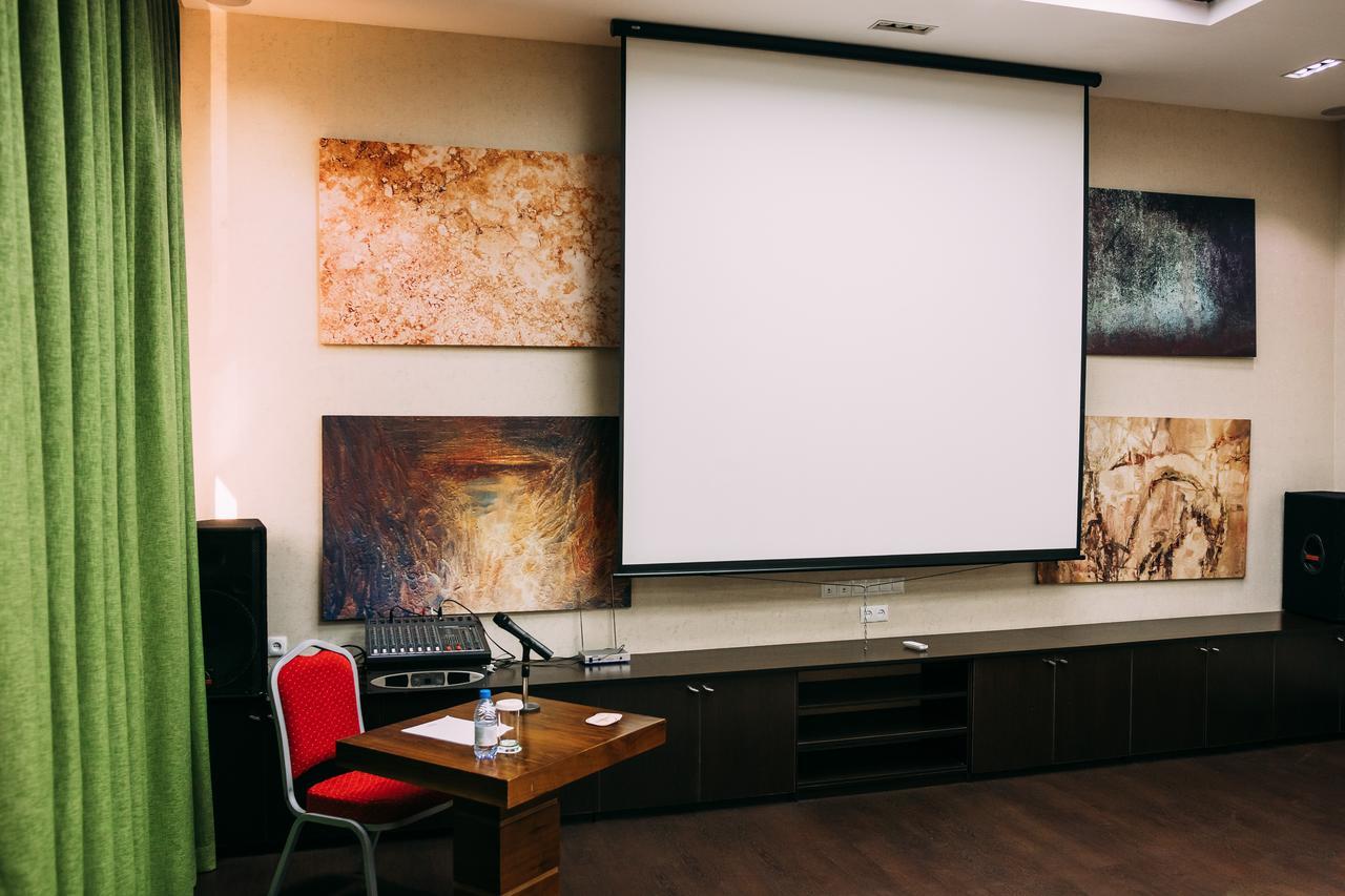 Megapolis Hotel Shymkent Exterior foto